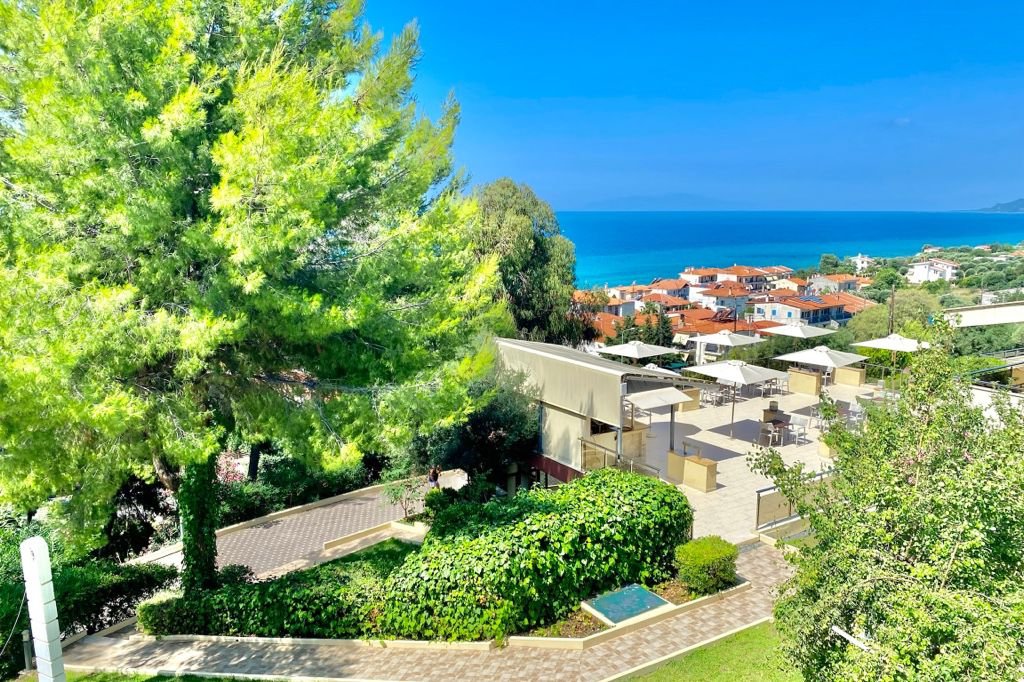 Greek Pride Cronwell Rahoni Hotel