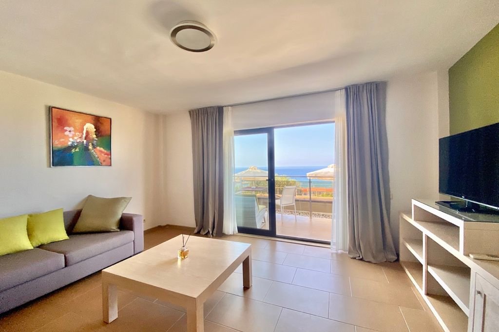 Greek Pride Cronwell Rahoni Hotel