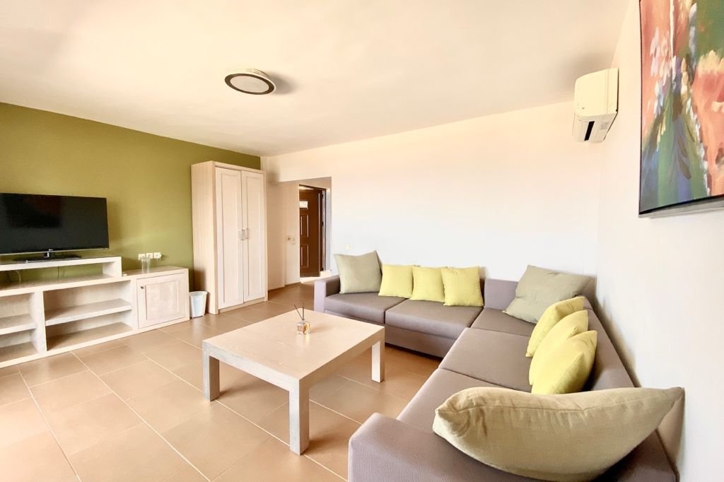 Greek Pride Cronwell Rahoni Hotel