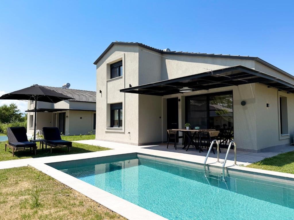 Olympus Seaside Luxury Pool Villas