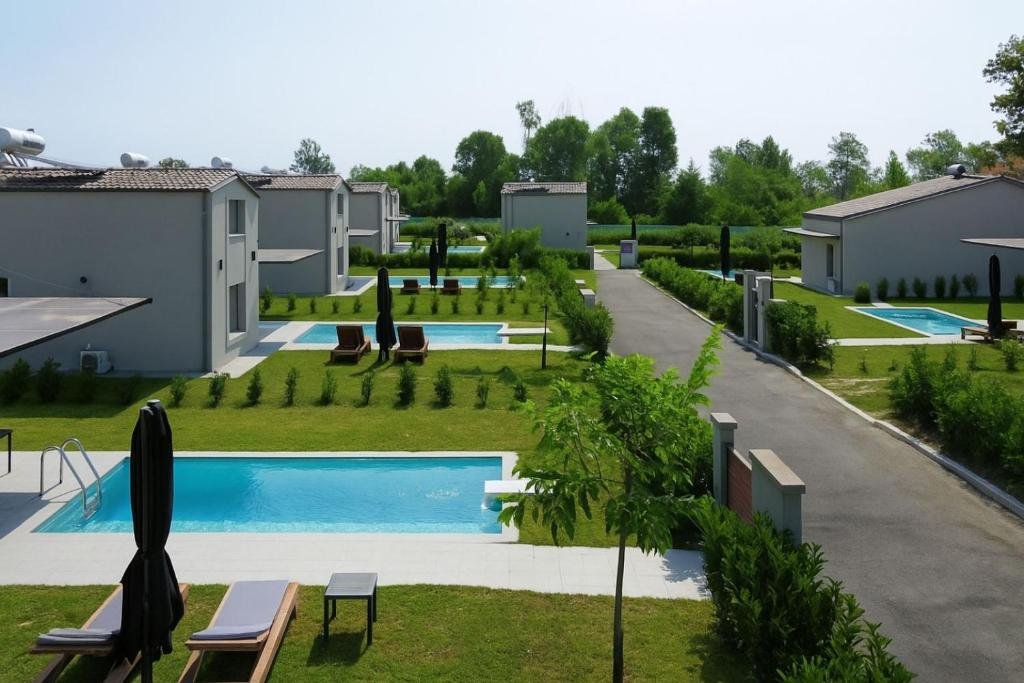 Olympus Seaside Luxury Pool Villas